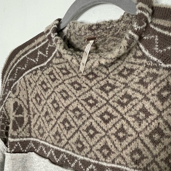 Free People Snow Bunny Fair Isle Sweater. Gray & Taupe. Size XS - Picture 5 of 11